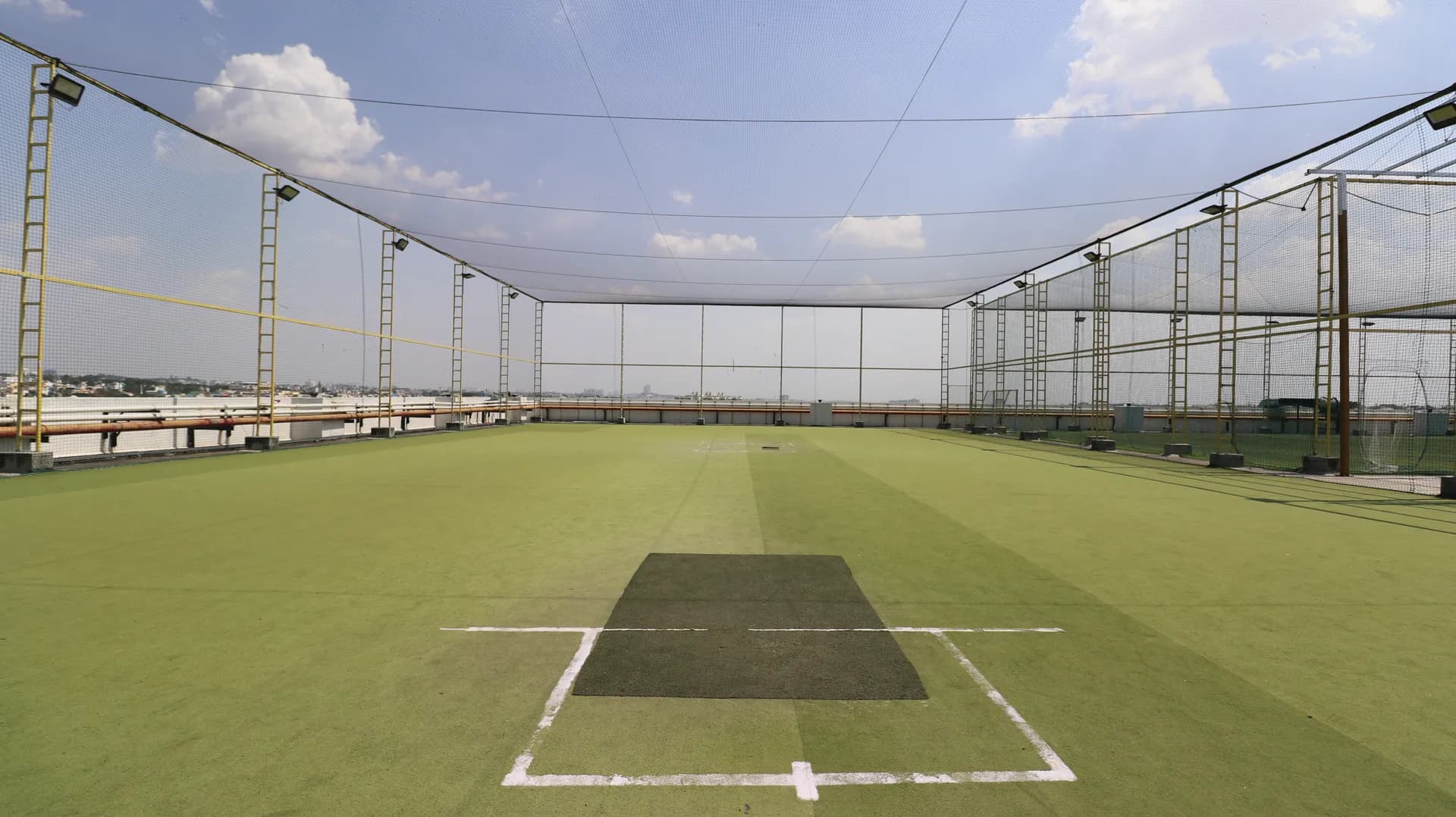 Rush Arena, GT World Mall facility 3